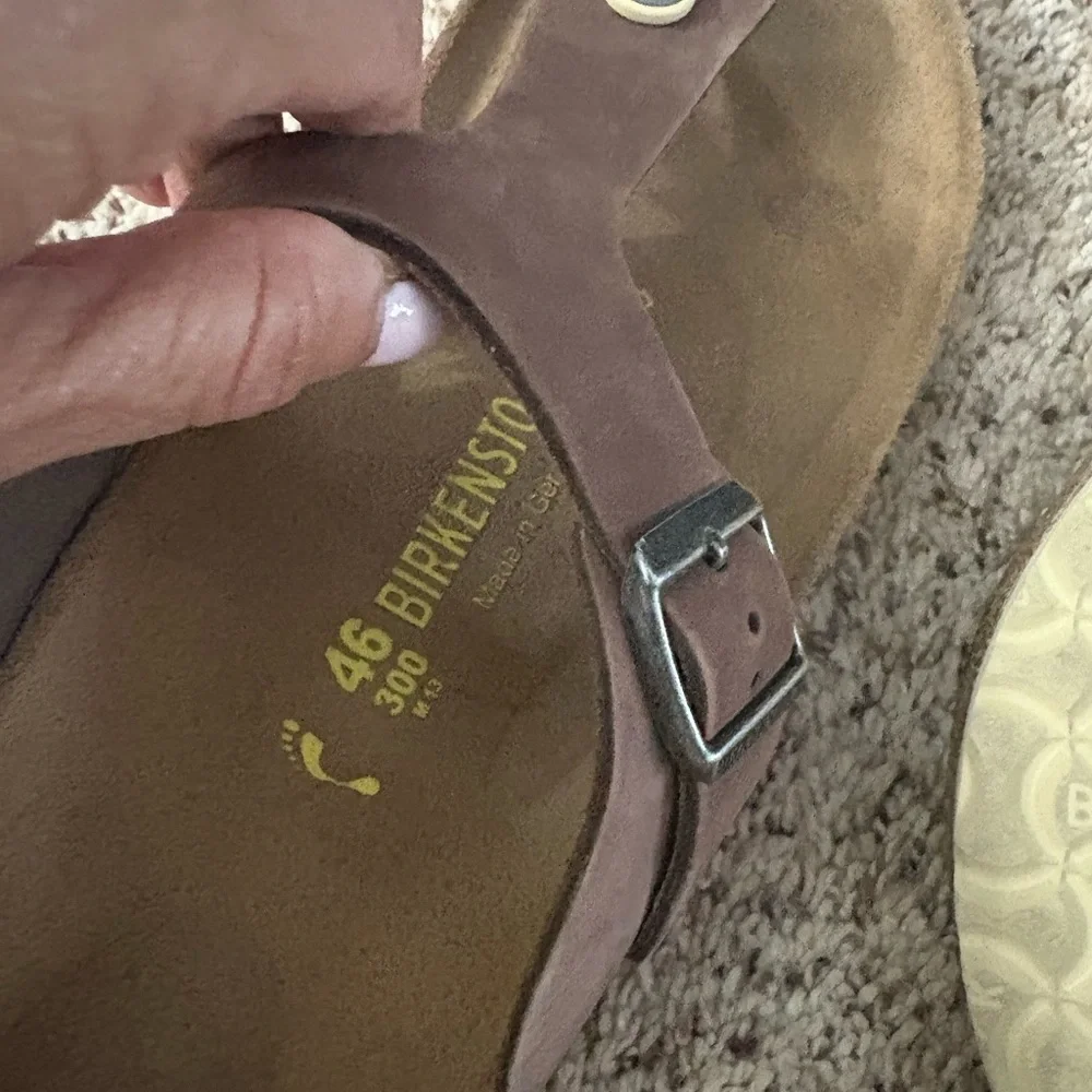 Birkenstock Tan Leather Sandals with Buckle and Toe Loop